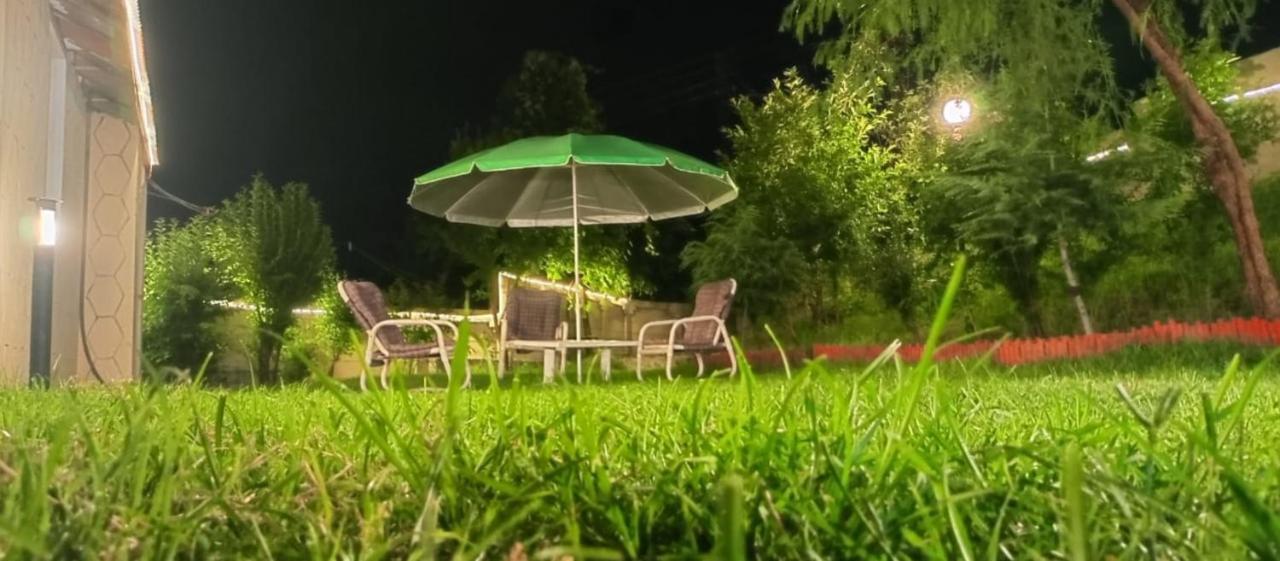 Republika Central Mansehra Esterno foto