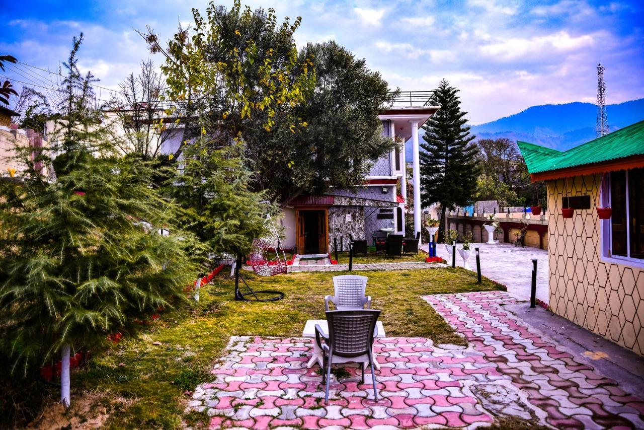 Republika Central Mansehra Esterno foto
