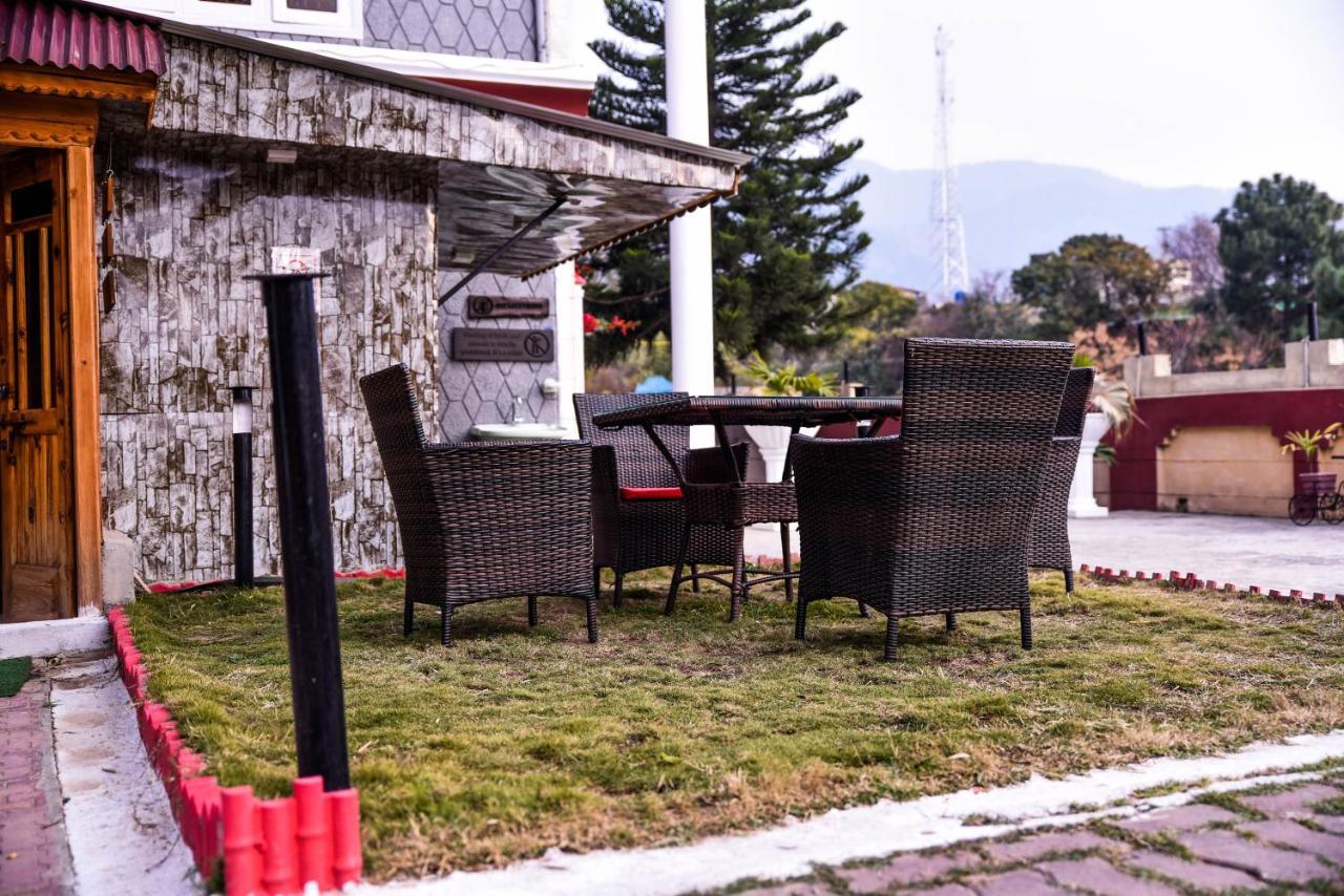 Republika Central Mansehra Esterno foto