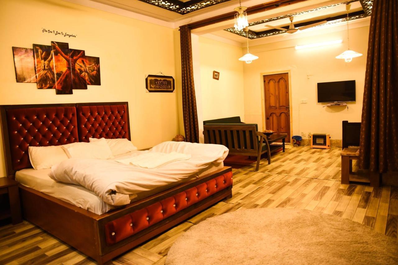 Republika Central Mansehra Esterno foto