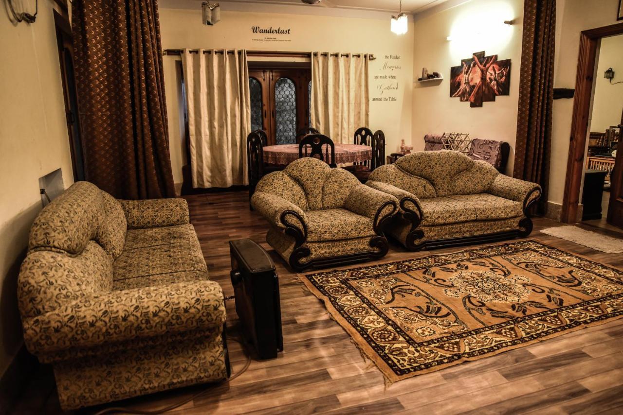 Republika Central Mansehra Esterno foto